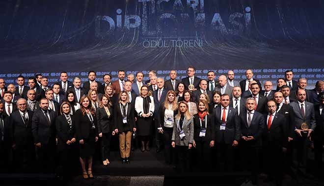 DEİK İş Konseyi seçimlerinde ilk kez kavga çıktı; Özilhan ve Yırcalı gibi duayen isimler görevlerinden ayrıldı